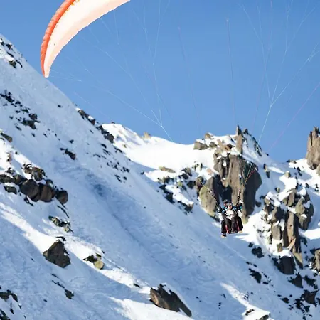Pothecary -chamonix Year Daire