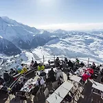 Pothecary -chamonix Year شامونكس