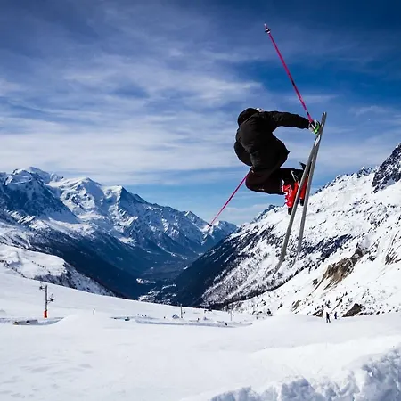 Pothecary -chamonix Year *